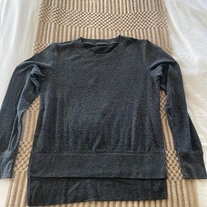 Alo yoga sweater size S